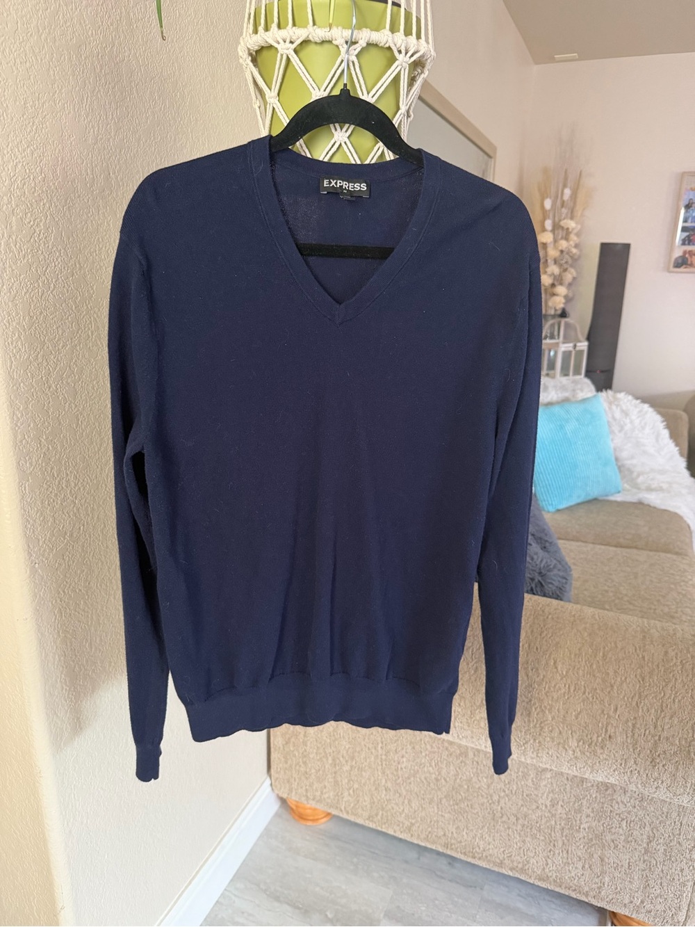 Express Men’s Navy V-Neck Sweater Cashmere/Cotton